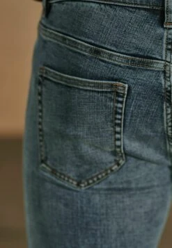 Next MOTION FLEX SOFT TOUCH - Jeans Straight Leg - Mid Blue -Next 6c55e5f336244983affbfb60511590d6