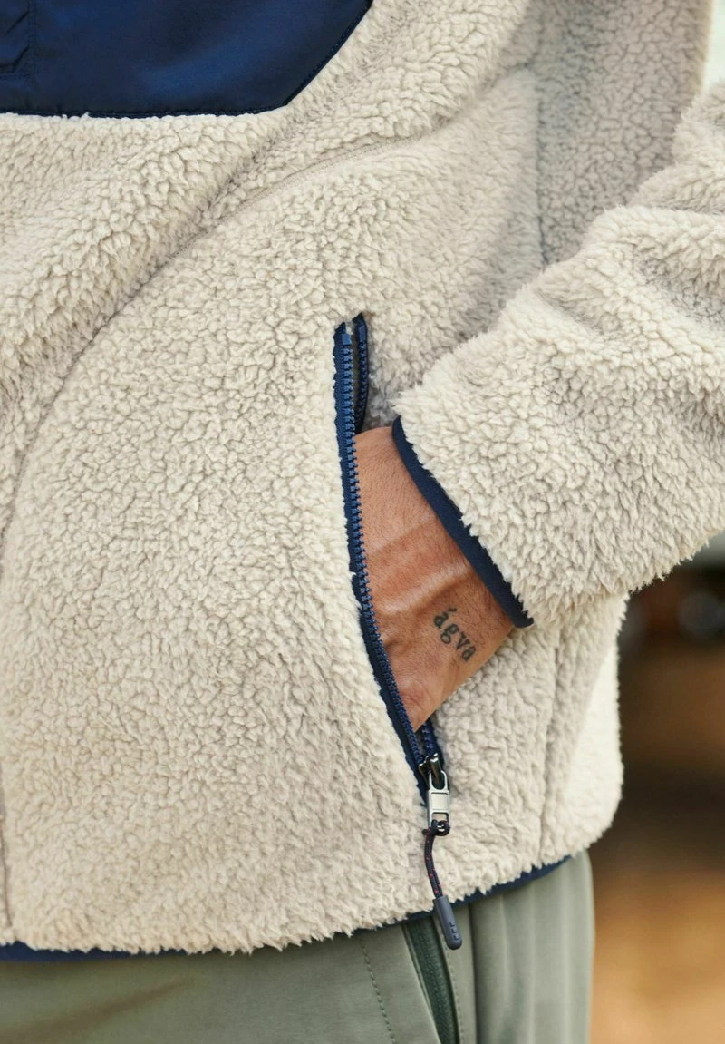 Next BORG TOP ZIP THROUGH FUNNEL NECK - Fleecejacke - Ecru Cream 7 Next BORG TOP ZIP THROUGH FUNNEL NECK - Fleecejacke - Ecru Cream – Bild 5