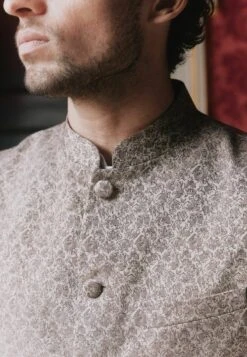 Next NEHRU COLLAR - Weste - Gold -Next 8863d3c06cad48ea905934e2985b15e2