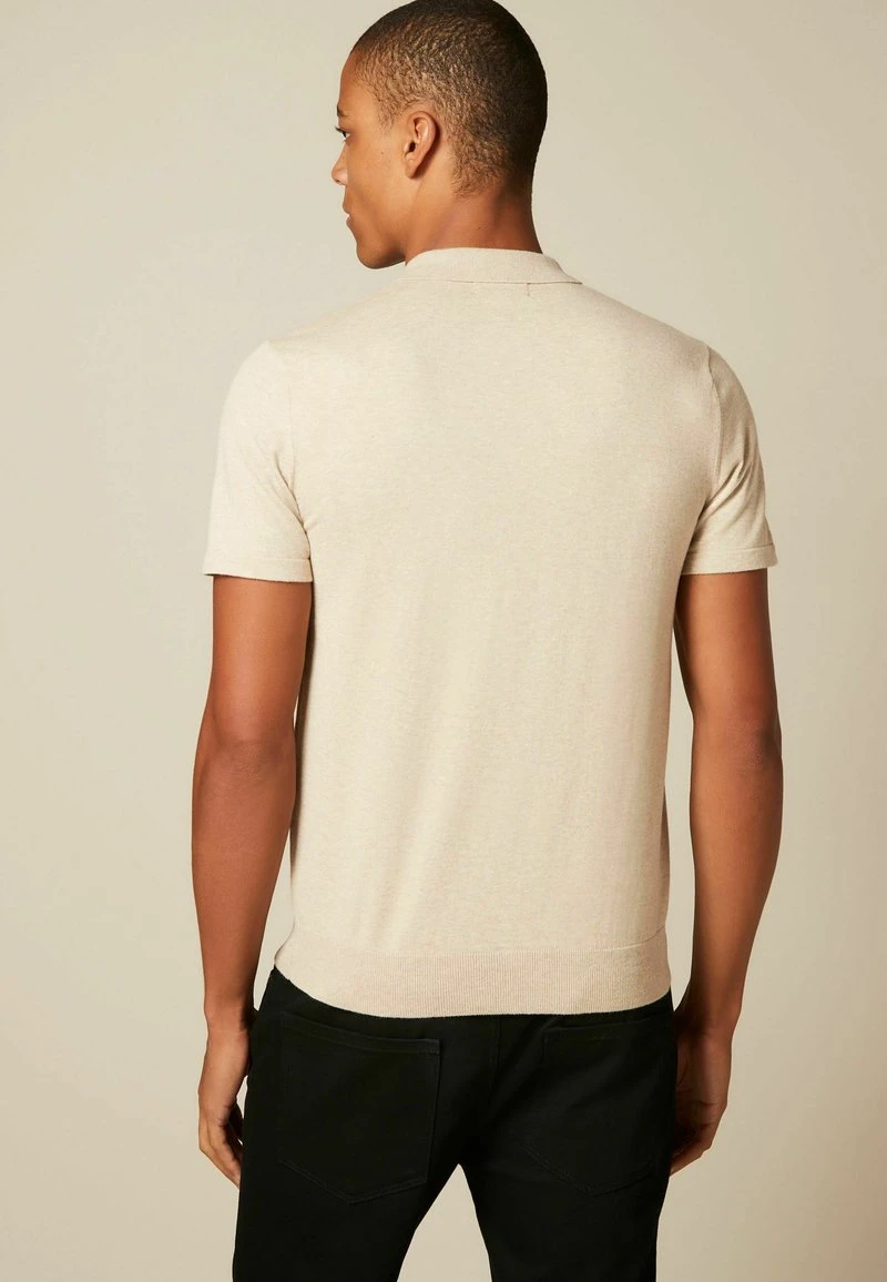 Next SHORT SLEEVE STANDARD - Poloshirt - Neutral 4 Next SHORT SLEEVE STANDARD - Poloshirt - Neutral – Bild 2