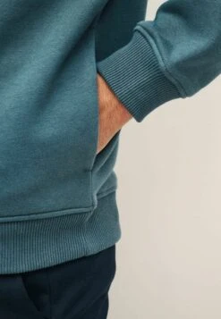 Next BUTTON NECK STANDARD - Sweatshirt - Blue 11 Next BUTTON NECK STANDARD - Sweatshirt - Blue -Next b8349ed4ea554c58af0dbc2fcc219a72