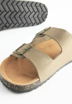 Next DOUBLE STRAP STANDARD - Pantolette Flach - Taupe -Next ba01aa29e6324f24a7071c3015261381