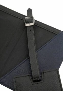 Next SET - Reisepassetui - Black -Next d7ffddf500d14b2cbc4858af15c1a2b5