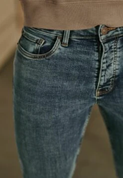 Next MOTION FLEX SOFT TOUCH - Jeans Straight Leg - Mid Blue -Next f5bdf0a7efe54129976bb10b1db46b2d